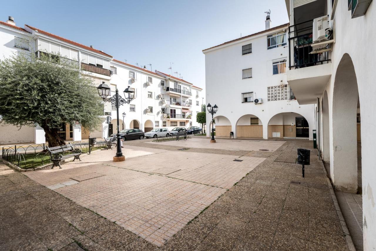 Piso 3 Dormitorios Hl Gines A 10" De Sevilla, A 20" Del Aeropuerto De Sevilla Exterior photo
